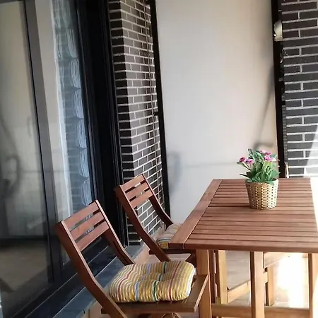 Apartamento Con Piscina En